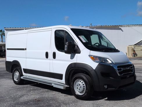 Used 2025 RAM ProMaster 2500 w/ U-Haul Equipment Group FWD image 2