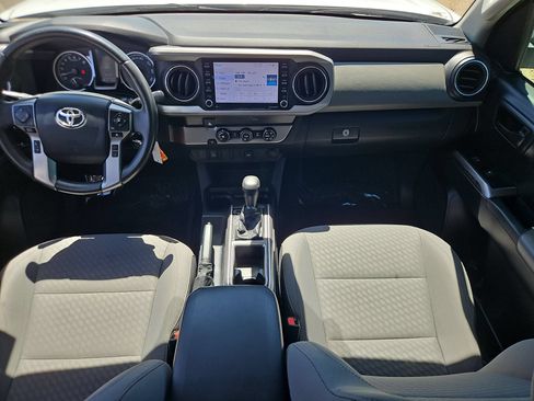Used 2020 Toyota Tacoma SR5 RWD image 21