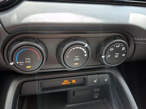 New 2026 MAZDA MX-5 Miata Club w/ Weather Package RWD image 13