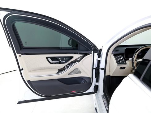 Used 2024 Mercedes-Benz S 580 4MATIC Sedan w/ AMG Line image 10