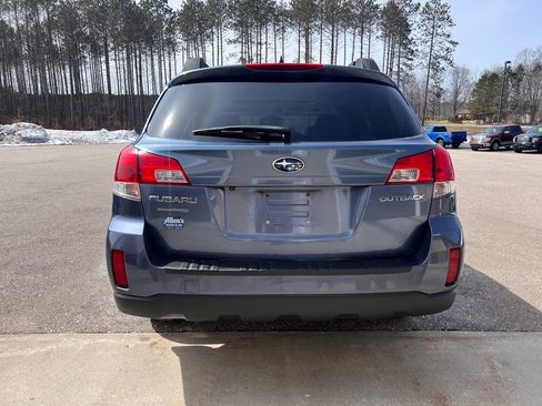 Used 2013 Subaru Outback 2.5i Limited w/ Moonroof Pkg image 6