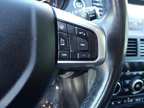 Used 2019 Land Rover Discovery Sport HSE AWD/4WD image 18