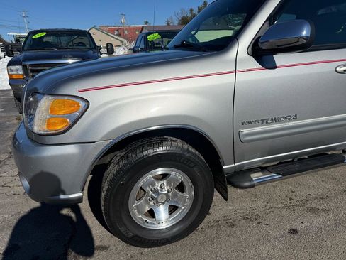 Used 2004 Toyota Tundra SR5 image 4