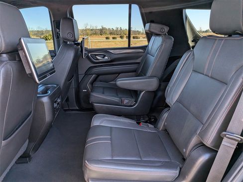 Used 2022 Chevrolet Tahoe RST w/ Luxury Package image 15