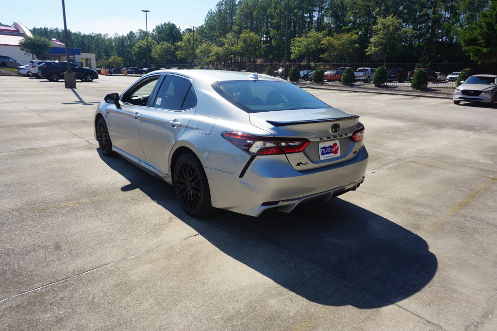 Used 2022 Toyota Camry SE FWD image 21