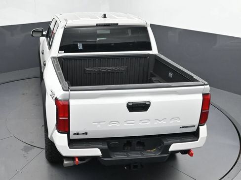 Used 2025 Toyota Tacoma TRD Off-Road AWD/4WD image 39