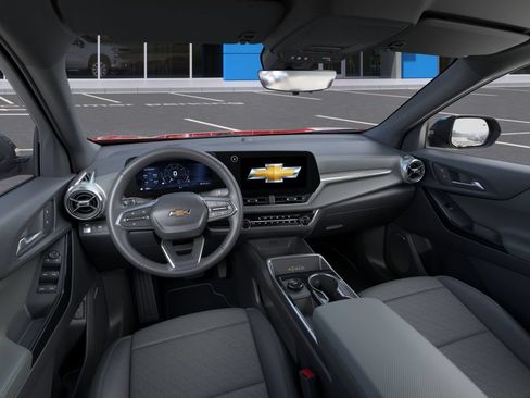 New 2026 Chevrolet Equinox LT w/ Convenience Package II FWD image 15