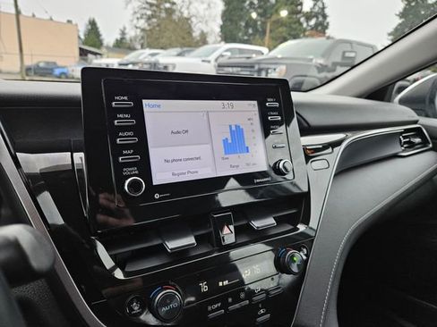 Used 2022 Toyota Camry SE FWD image 23