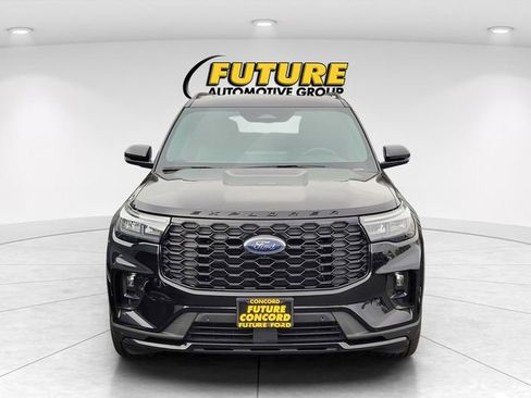 New 2026 Ford Explorer ST-Line w/ ST-Line Street Pack AWD/4WD image 3