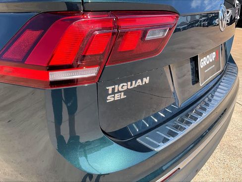 Used 2019 Volkswagen Tiguan SEL Premium AWD/4WD image 10