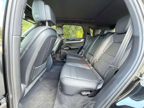 Certified 2024 Porsche Cayenne AWD/4WD image 17