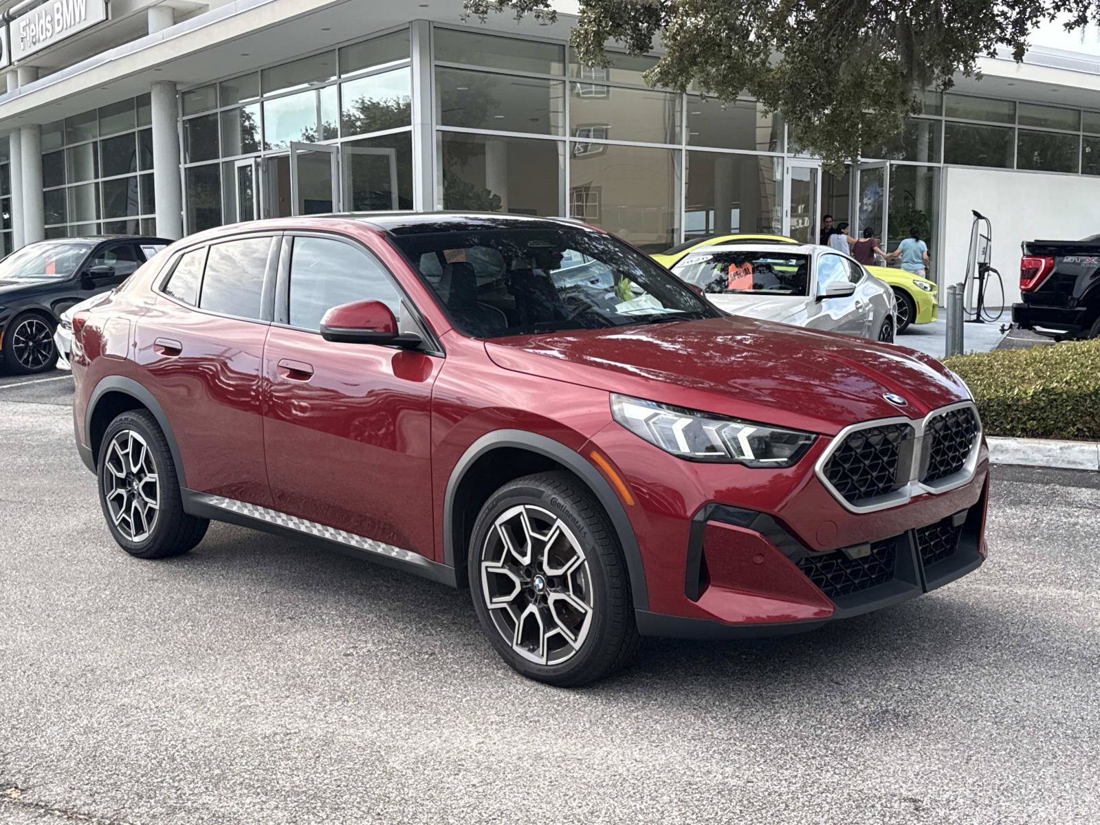 Used 2026 BMW X2 xDrive28i AWD/4WD image 2