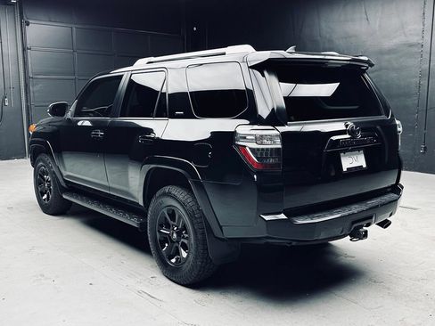 Used 2017 Toyota 4Runner SR5 Premium AWD/4WD image 5