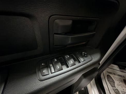 Used 2020 RAM 2500 Tradesman w/ Chrome Appearance Group image 28