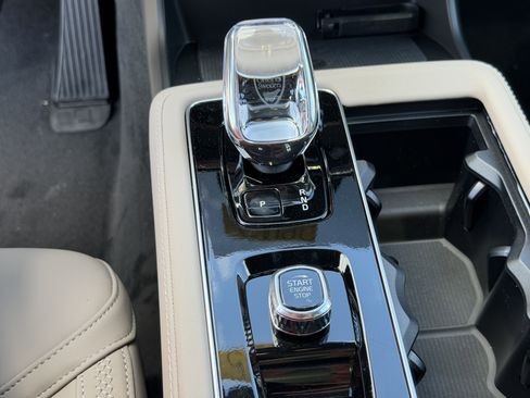 New 2026 Volvo XC90 B5 Plus image 26