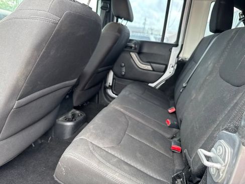 Used 2017 Jeep Wrangler Unlimited Sport w/ Connectivity Group AWD/4WD image 23