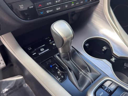 Used 2019 Lexus RX 350 F Sport w/ Navigation Package AWD/4WD image 16