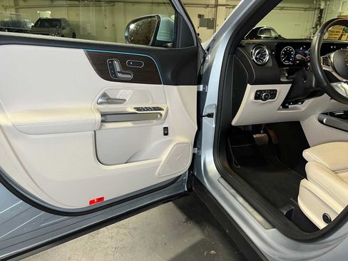 Certified 2026 Mercedes-Benz GLB 250 4MATIC image 21