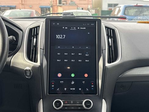 Used 2022 Ford Edge SEL image 12