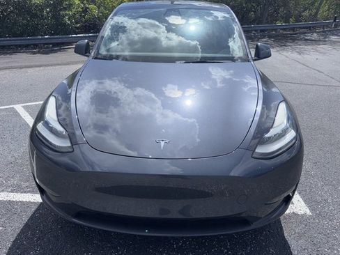 Used 2021 Tesla Model Y Long Range image 2