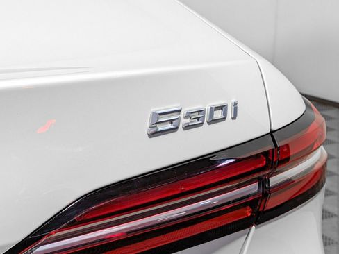 Used 2025 BMW 530i xDrive image 11