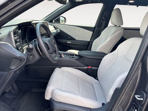 Used 2024 Lexus TX 350 FWD image 9