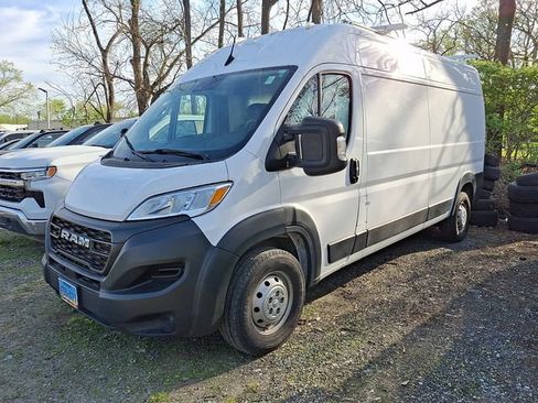 Used 2023 RAM ProMaster 2500 FWD image 3