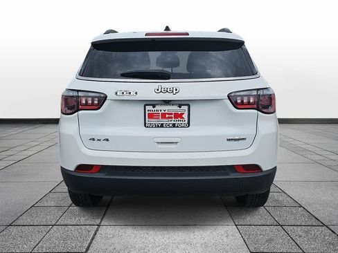 Used 2024 Jeep Compass Latitude AWD/4WD image 6