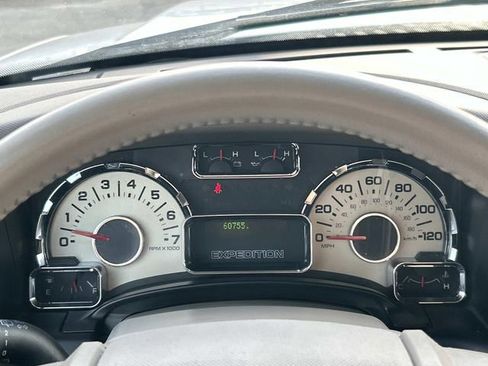 Used 2011 Ford Expedition EL XLT image 39