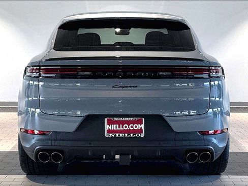New 2026 Porsche Cayenne Coupe AWD/4WD image 6