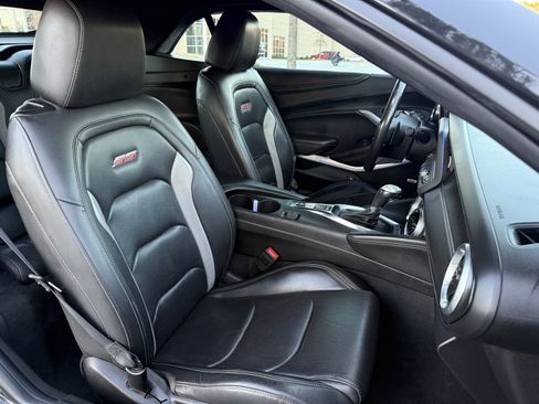 Used 2019 Chevrolet Camaro SS image 36
