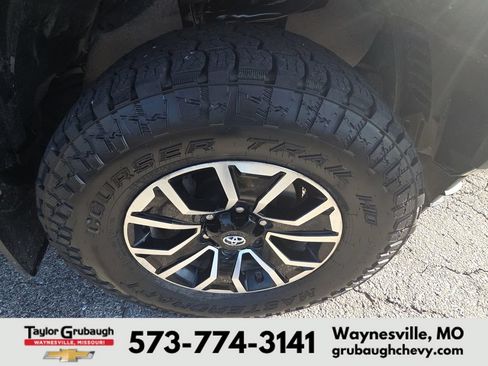 Used 2021 Toyota Tacoma TRD Sport w/ Technology Package AWD/4WD image 11