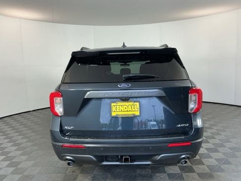 Used 2022 Ford Explorer XLT w/ Equipment Group 202A AWD/4WD image 6