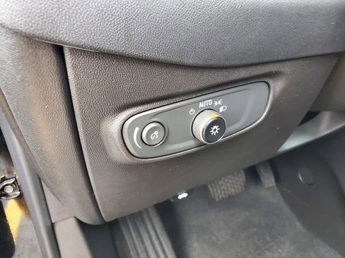 Certified 2023 Chevrolet Equinox RS w/ LPO, Floor Liner Package FWD image 24