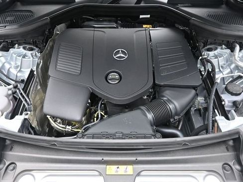 New 2026 Mercedes-Benz GLC 300 image 32