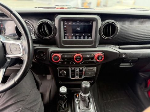 Used 2020 Jeep Gladiator Sport w/ Quick Order Package 24S AWD/4WD image 9