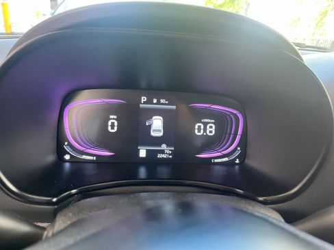 Used 2025 Kia Soul LX w/ LX Technology Package FWD image 38