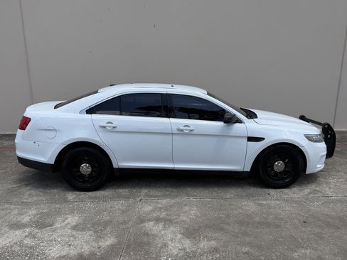 Used 2018 Ford Taurus Police Interceptor image 2