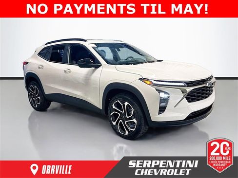 New 2026 Chevrolet Trax RS image 1