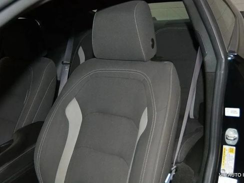 Used 2017 Chevrolet Camaro LT w/ Technology Package RWD image 11
