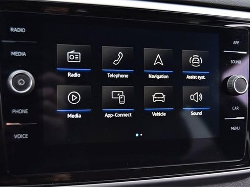 Certified 2022 Volkswagen Atlas Cross Sport SE image 14