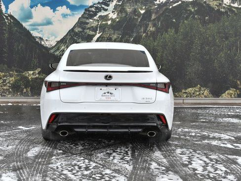 Used 2022 Lexus IS 350 F Sport image 10