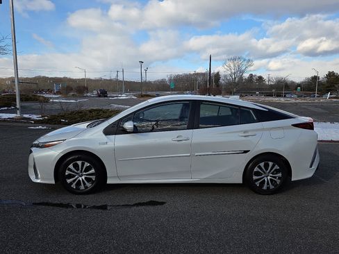 Certified 2022 Toyota Prius Prime XLE image 8