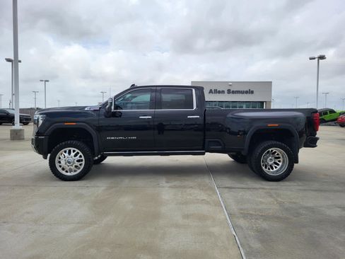 Used 2024 GMC Sierra 3500 Denali w/ Denali Reserve Package image 2