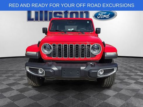 Used 2025 Jeep Wrangler Unlimited Sahara AWD/4WD image 2