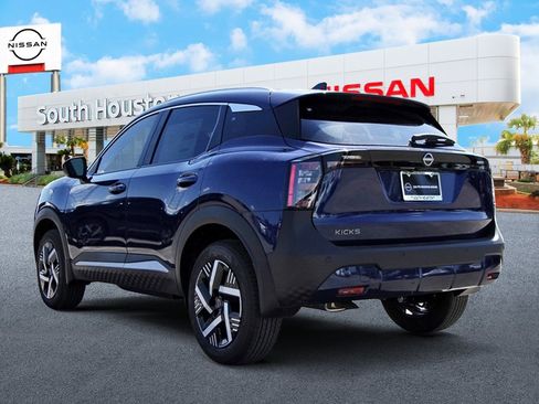 New 2026 Nissan Kicks SV image 3