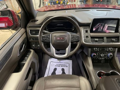 Certified 2023 GMC Yukon SLT w/ Max Trailering Package AWD/4WD image 14