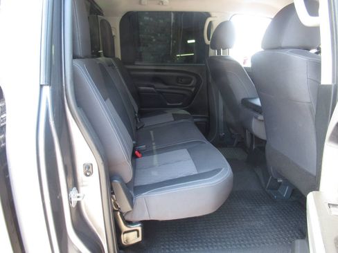 Used 2023 Nissan Titan S AWD/4WD image 6