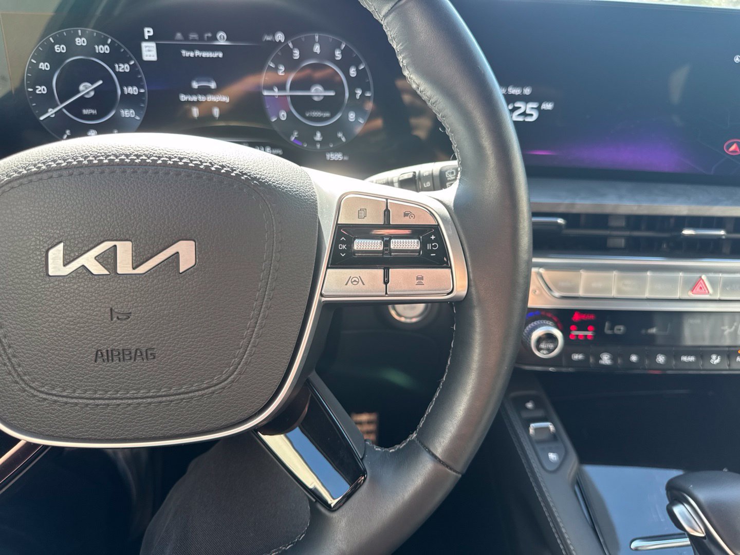Used 2025 Kia Telluride SX X-Line AWD/4WD image 24