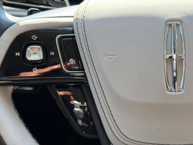 Used 2026 Lincoln Aviator 2WD image 32